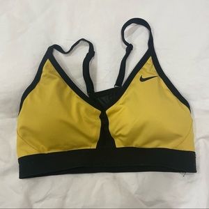NIKE Sports Bra - LIKE NEW
